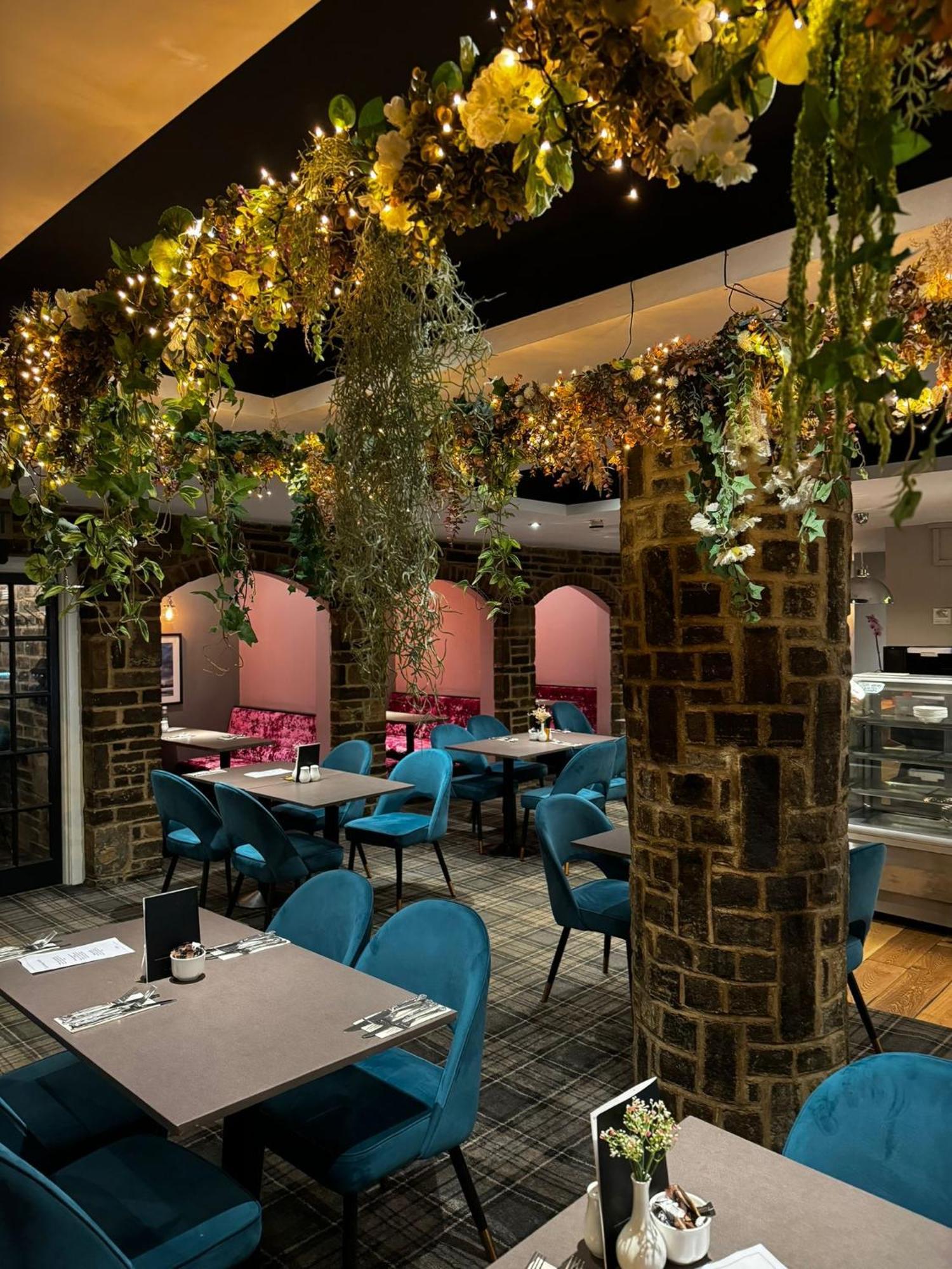 Chequers Inn Harrogate Exterior photo