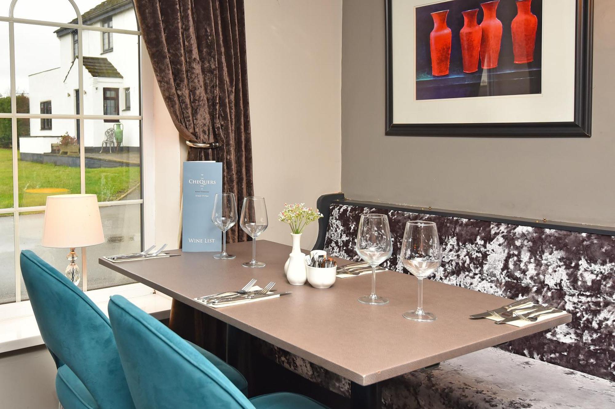 Chequers Inn Harrogate Exterior photo