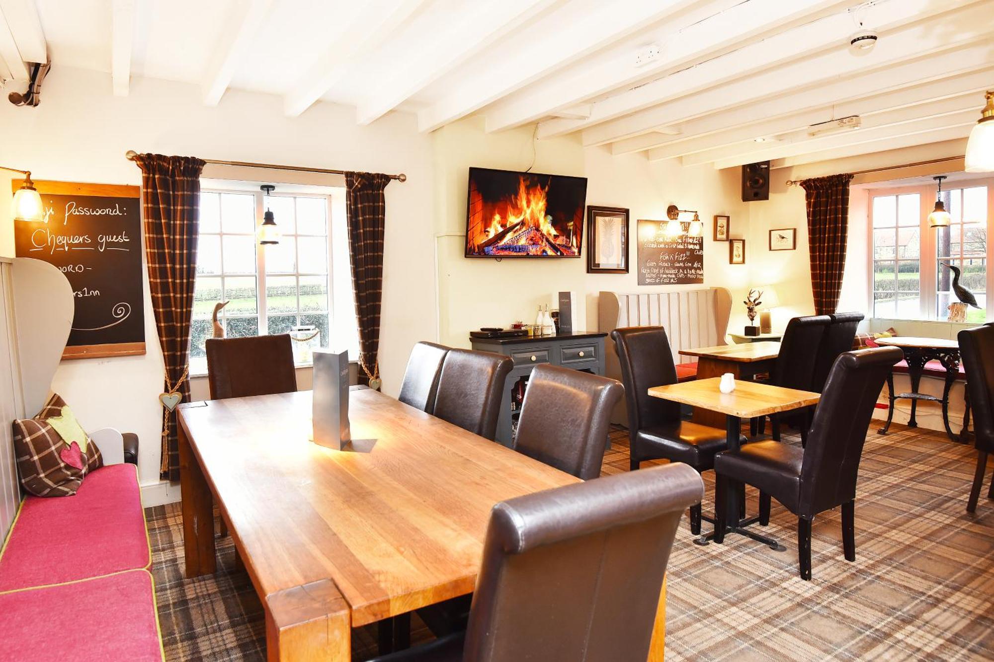 Chequers Inn Harrogate Exterior photo