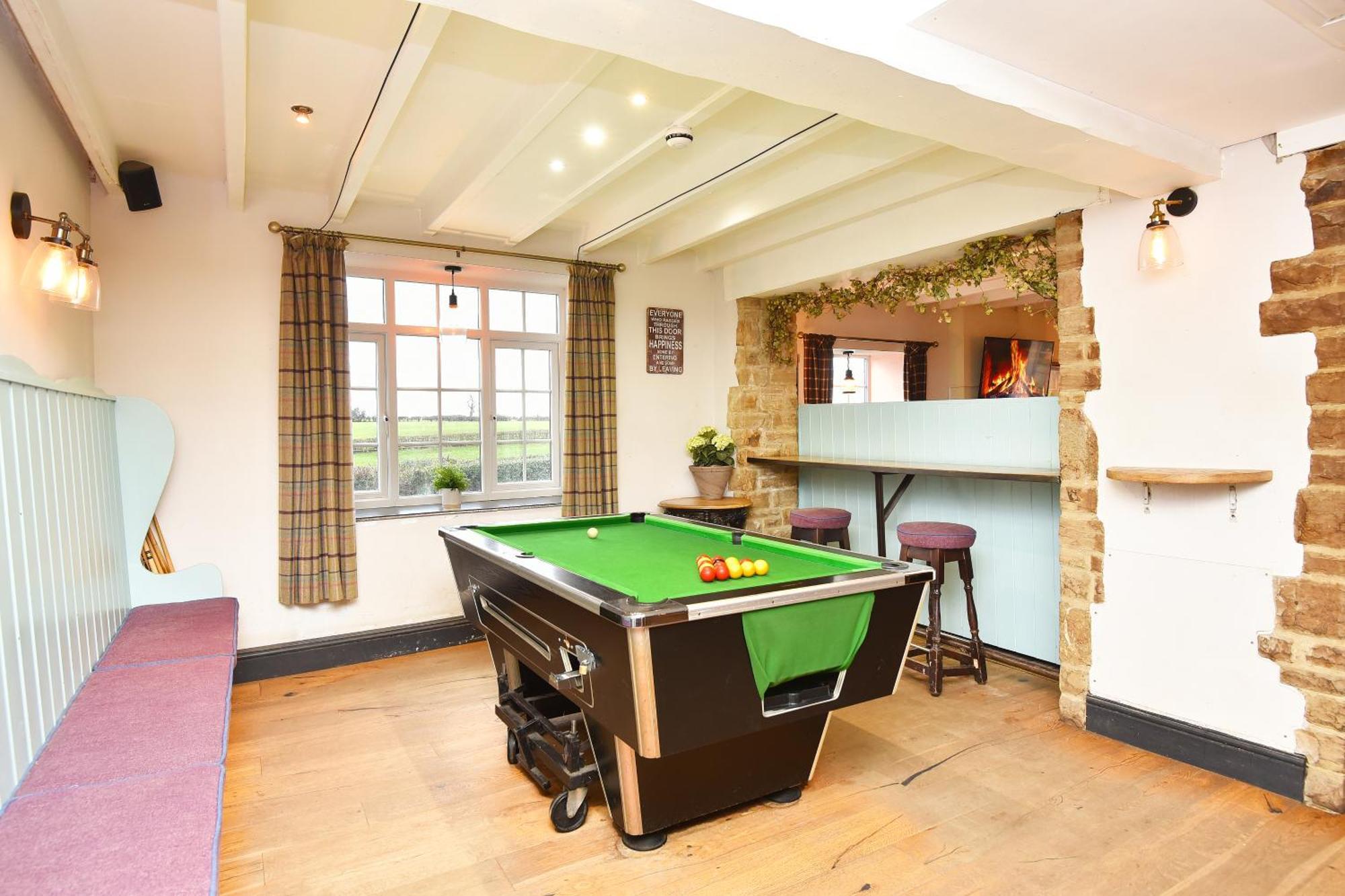 Chequers Inn Harrogate Exterior photo